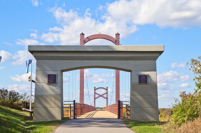Cumberland River Pedestrian Bridge_Nashville_Raj_H_1