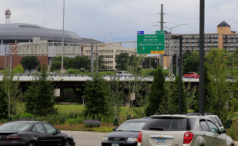 Greater Des Moines Botanical Garden. Photo By Raj H.