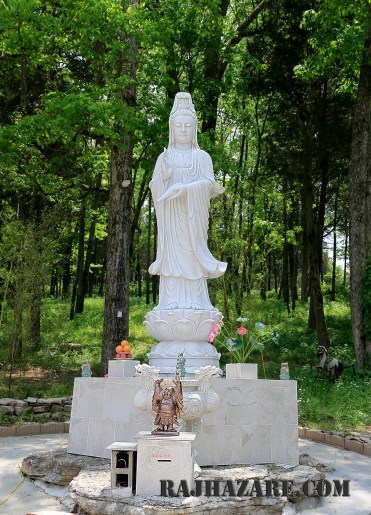 Vietnamese Buddhist Temple, Antioch, TN. Photo by Raj H.